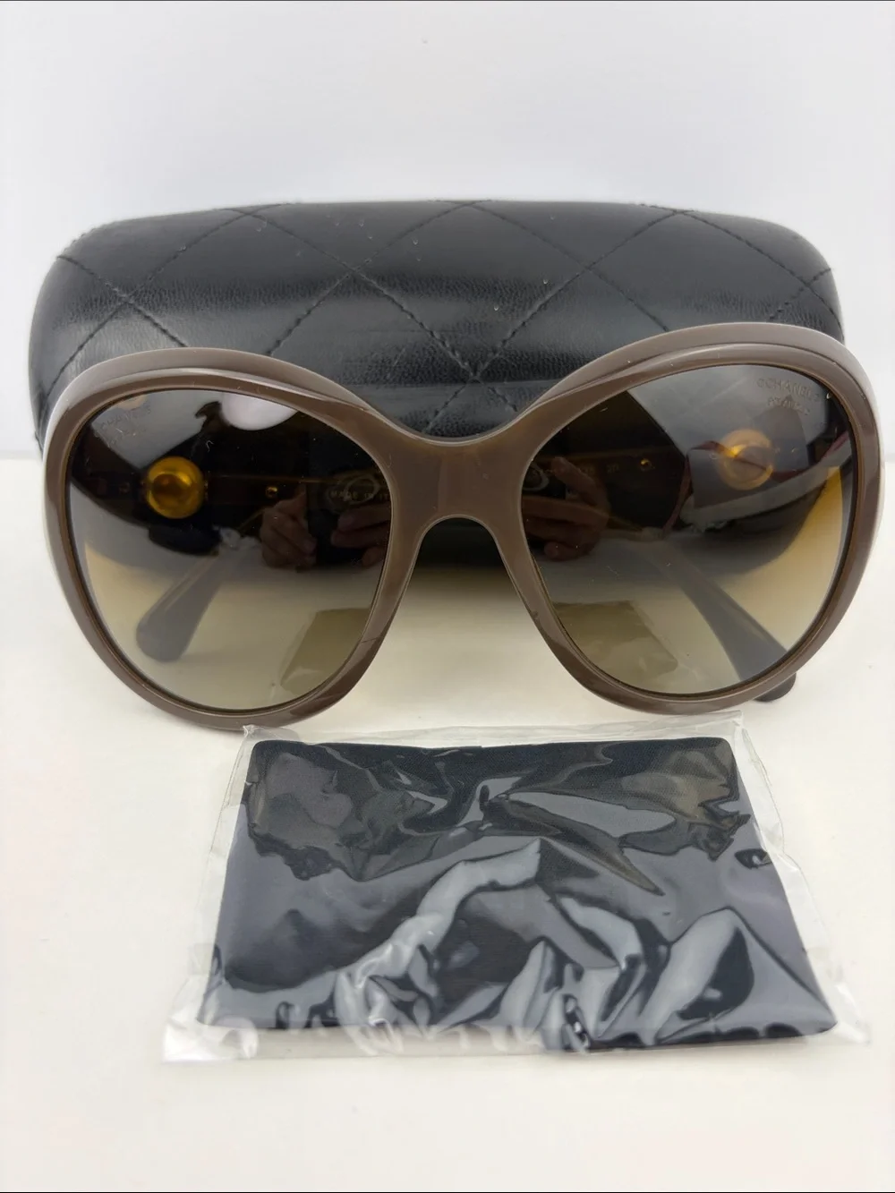 Vintage ~ Authentic CHANEL CC Pearl Polarized Sunglasses 5302-H-A ~ in Brown